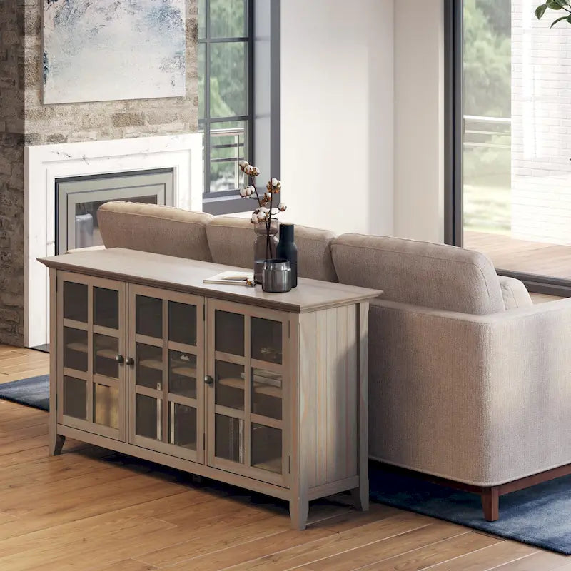 Credenza di transizione in LEGNO MASSELLO, larga 157 cm, con ampi vani - 157 l x 45 p x 86 h cm