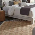 Letto a piattaforma Queen in stile rustico moderno da mercatino dell'usato, bianco anticato