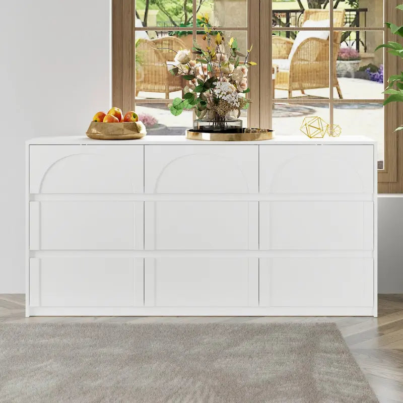 Comò bianco a 9 cassetti con design moderno e caratteristiche di sicurezza